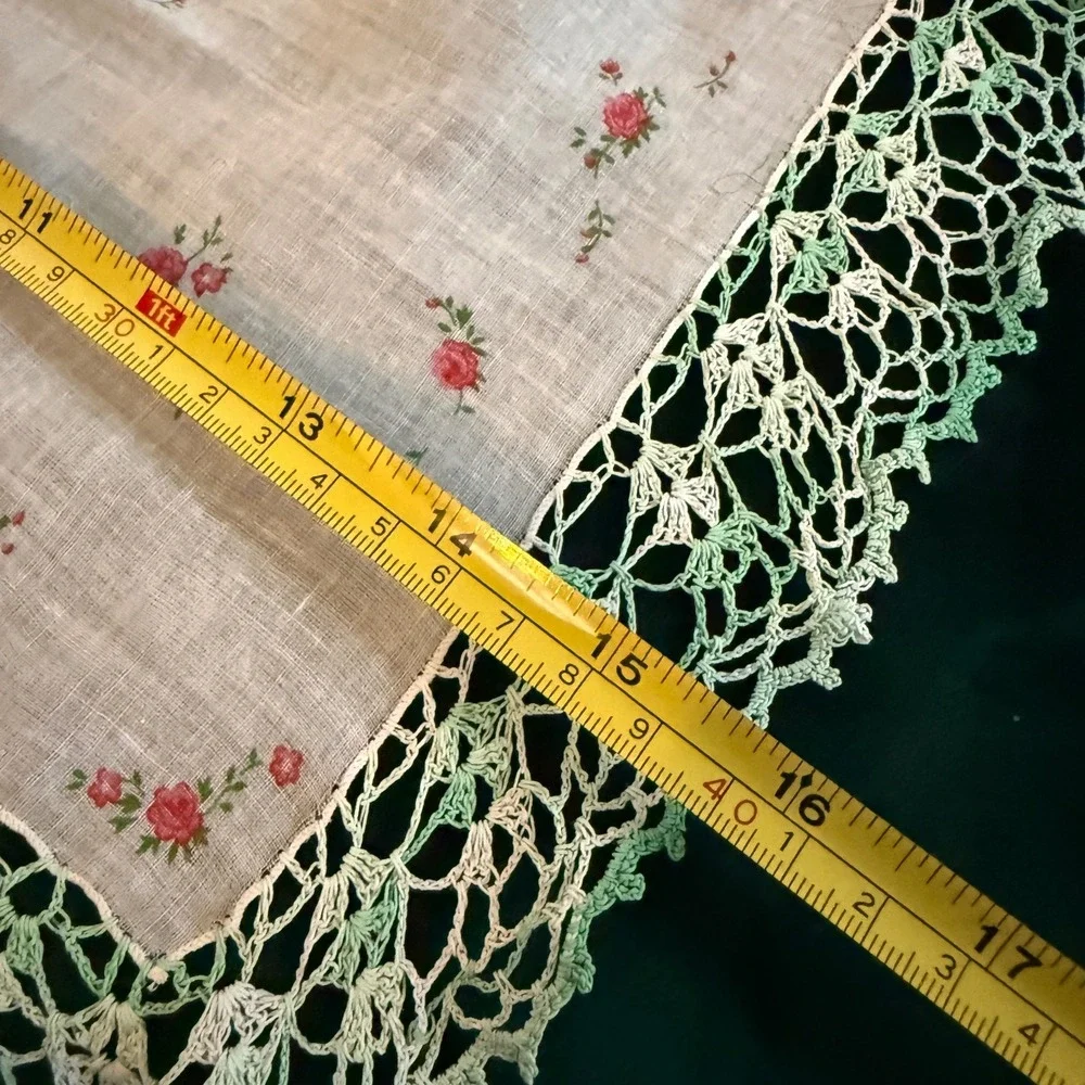 Vintage Floral Handkerchief Crochet Lace Trim White Green‎ Pink 0358
